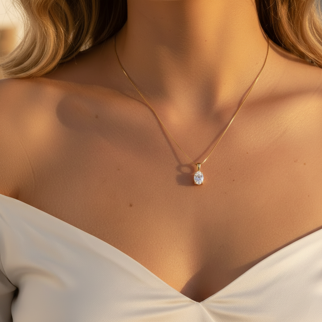 Aurora pendant close up