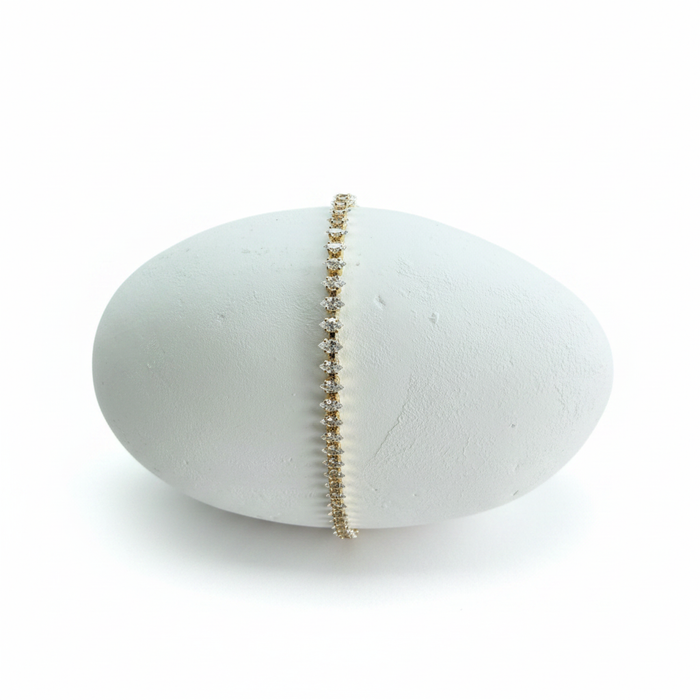 Stella White Shell Background